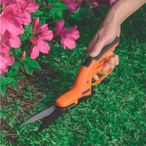 Tesoura para Grama com Cabo Plástico Laranja e Preta - Imagem 10